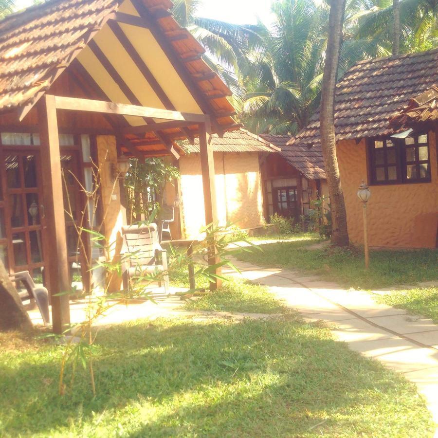 The Village Anjuna Exteriör bild